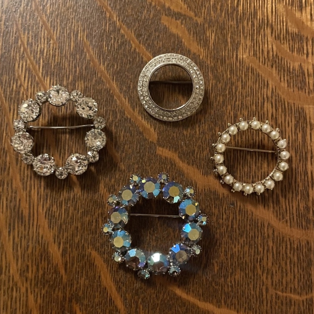 Crystal Circle Wreath Brooches Lot of 4
